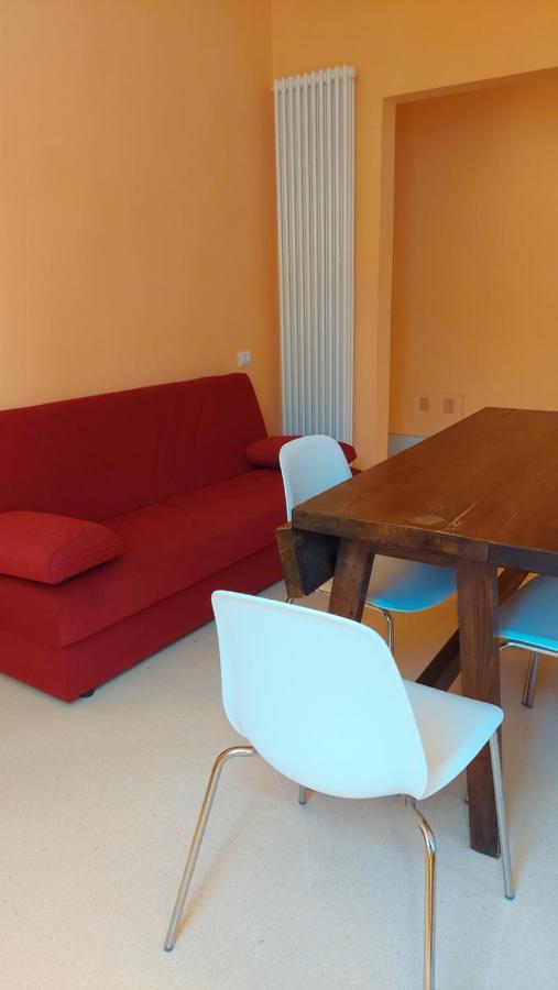 La Casa Del Mago Camere E Appartamenti Pissignano ภายนอก รูปภาพ